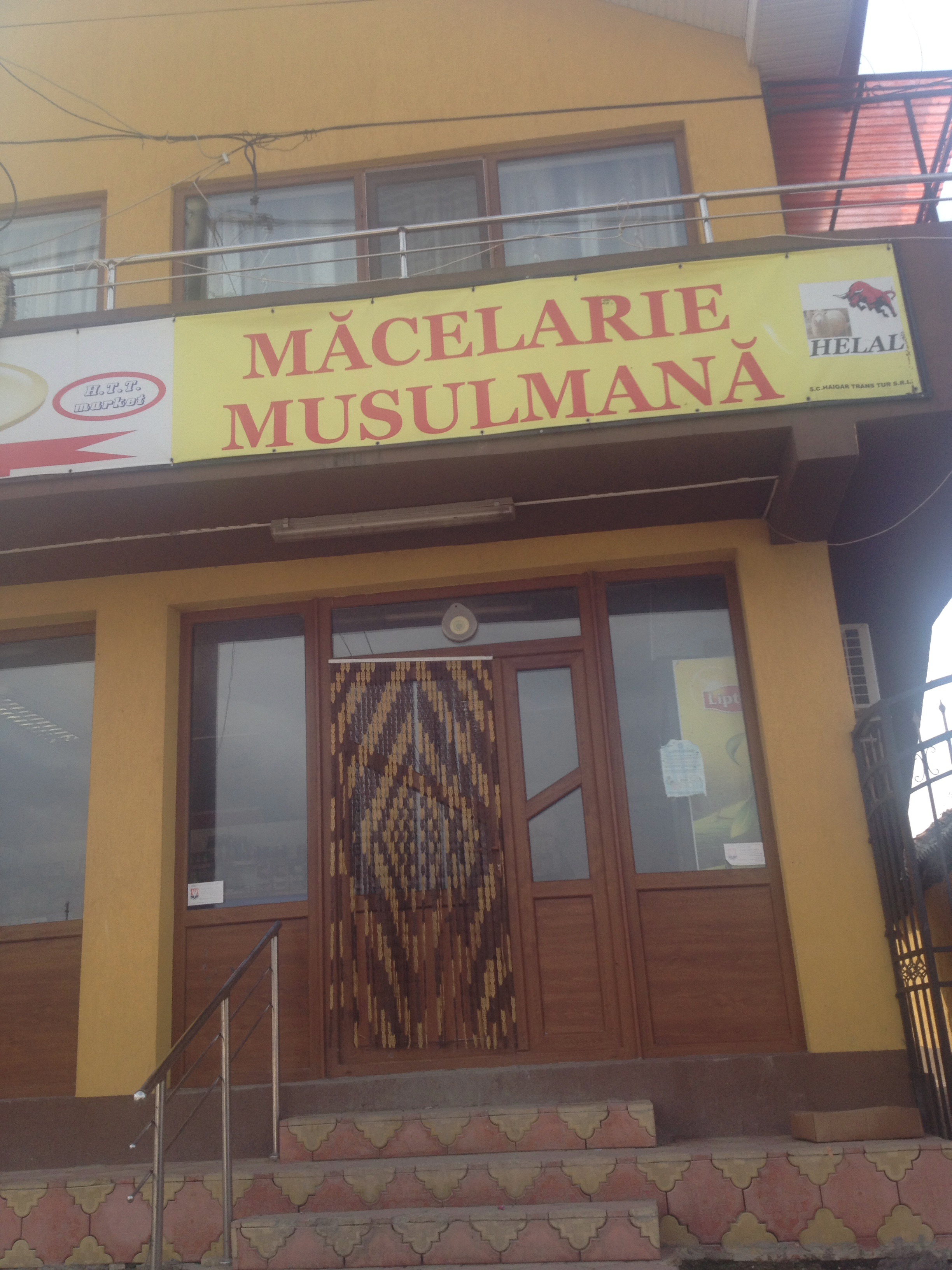 Muslim Butchery in Cimentul ("Ali Baba") neighbourhood, Medgidia, Constanța County, September 2023